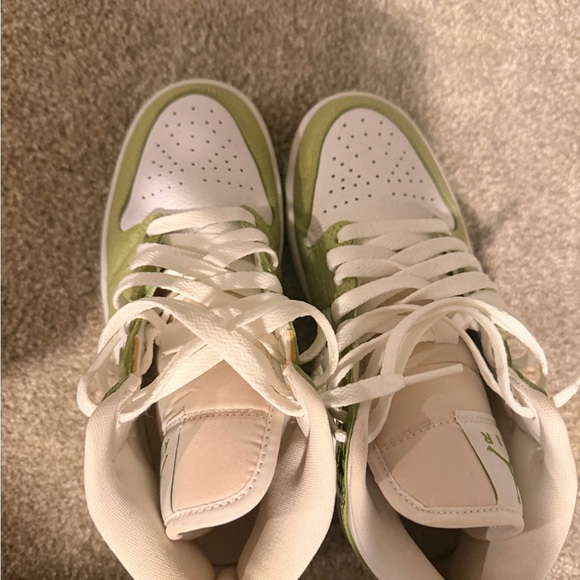 jordan 1 mid green python - Picture 4 of 6